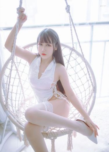 亚洲综合一二三区_高清完整版免费在线观看
