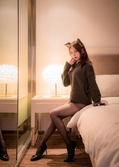 他含着我的奶头_BD英语电视剧在线观看
